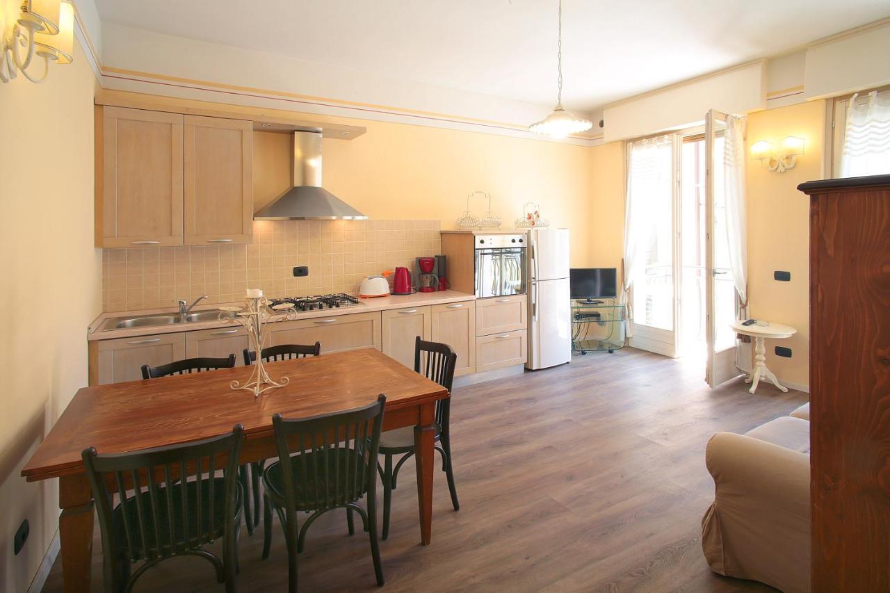 Appartamenti Piazza Umberto I Torri Del Benaco Ngoại thất bức ảnh