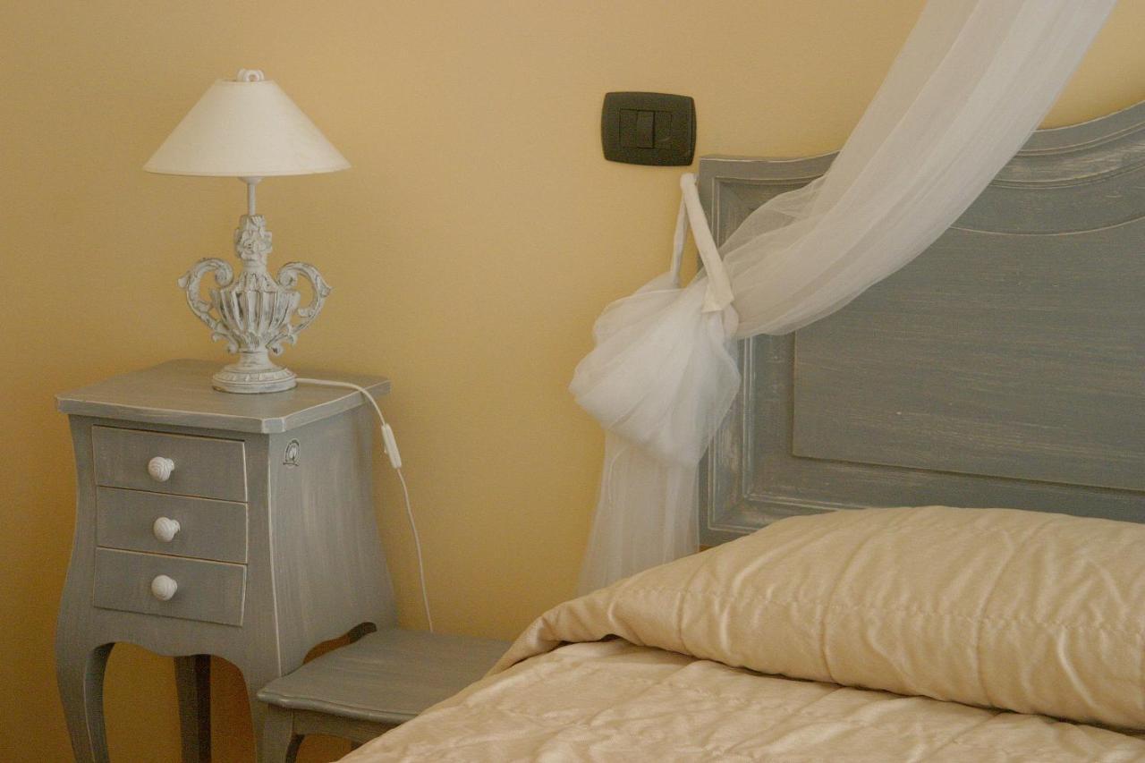 Appartamenti Piazza Umberto I Torri Del Benaco Ngoại thất bức ảnh